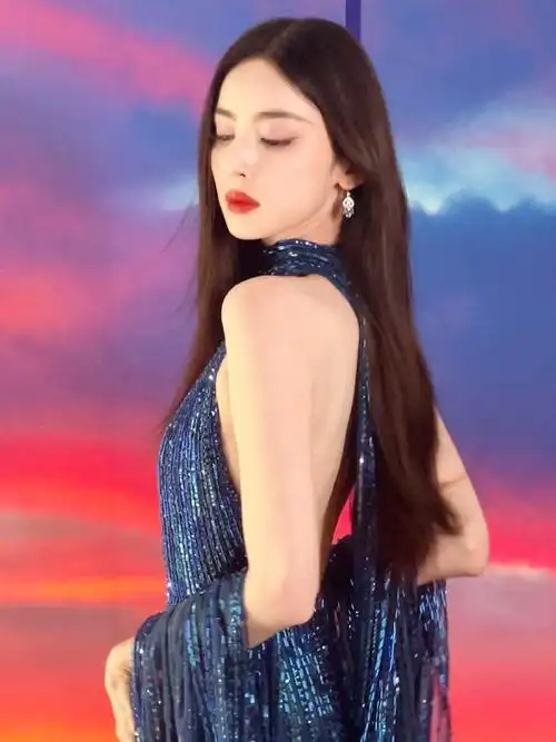 微博之夜##娜扎 性感风