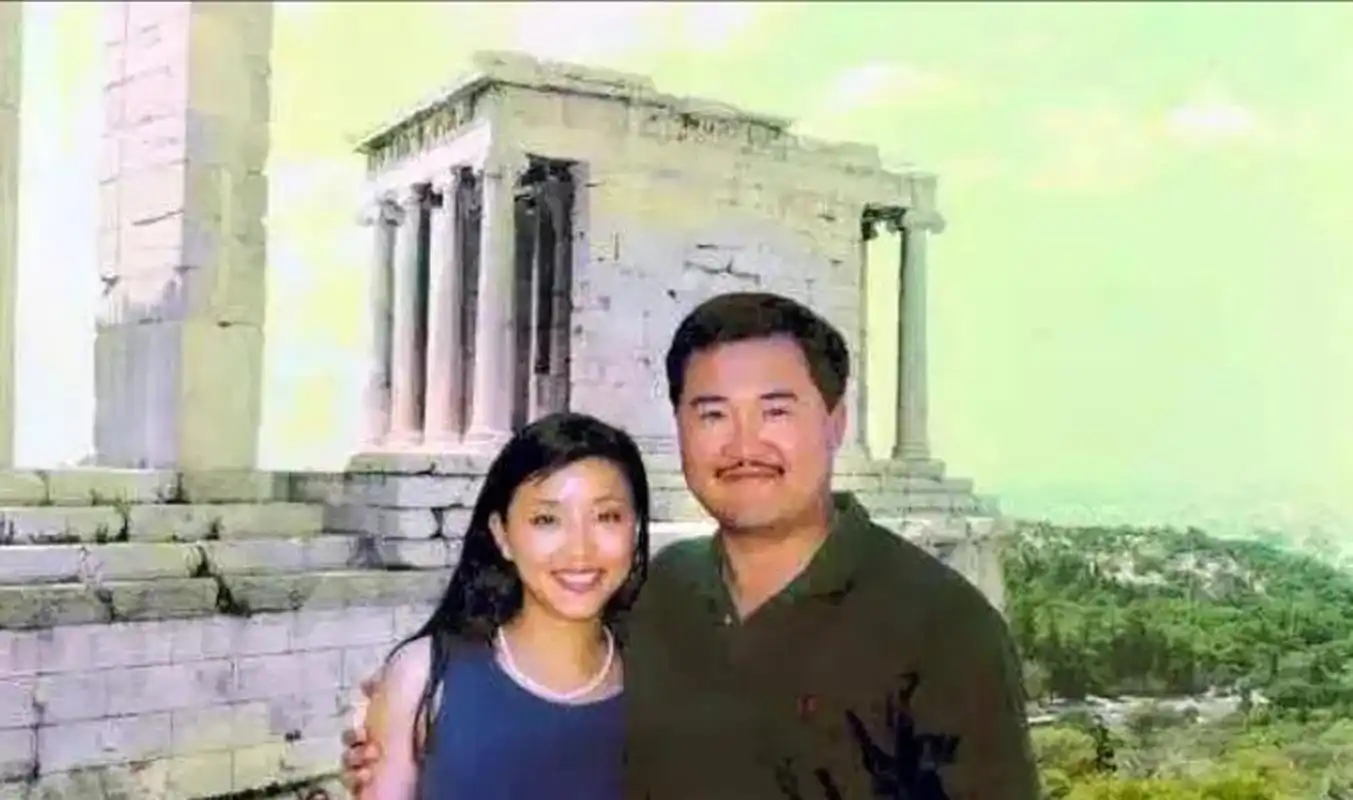 1995年,出国深造的杨澜非要和银行上班的老公张一兵离婚,父亲苦口婆心