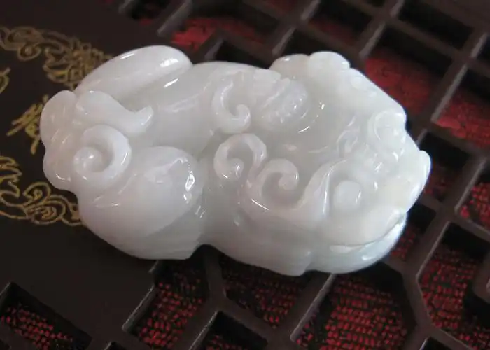 缅甸天禄翡翠玉貔貅吊坠 男女天然a货开光招财玉貔貅玉坠 带证书
