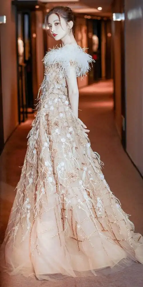 2019时尚芭莎慈善夜最全明星美图