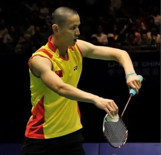 羽毛球比赛双打发球规则