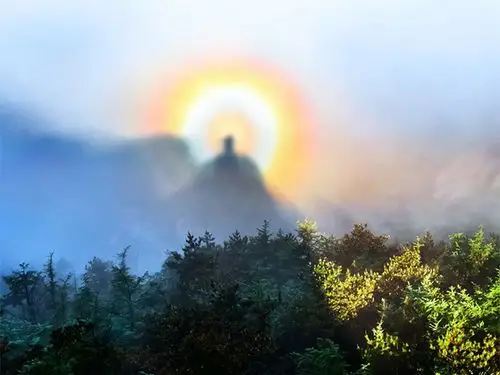 佛光普照,神奇的光学现象,难得一见!-搜狐