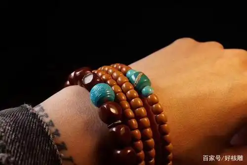 橄榄核雕手串高级创意搭配