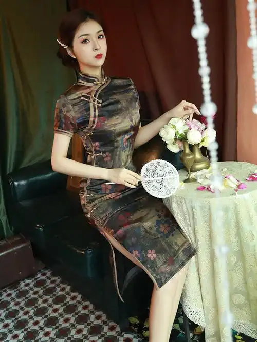 民国老上海旗袍夏季年轻款少女改良版复古中国风连衣裙印花中长款