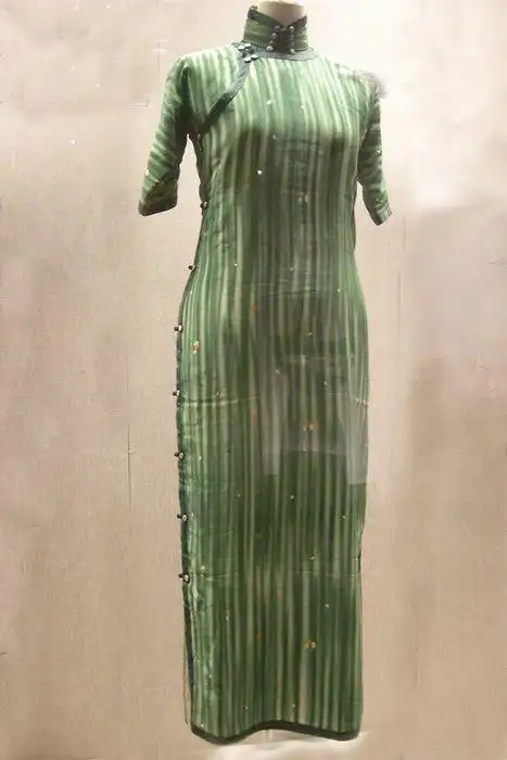 20年代旗袍 竖条纹 印花绸 中国丝绸博物馆藏.