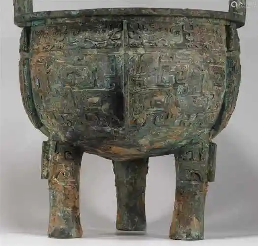 threefeetbronzetripodfromshangandzhou商周青铜三足鼎