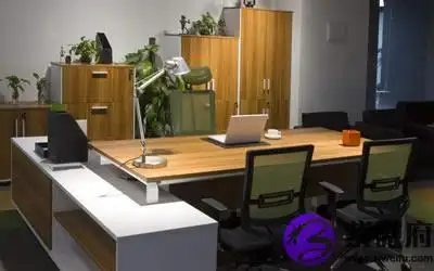 风水中坐北朝南的办公桌位置好吗