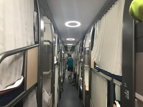 全新卧铺动车堪比飞机头等舱?亲自测评后发现.
