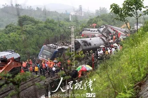 【江西火车脱轨现场图片】k859致7列车停运或延误