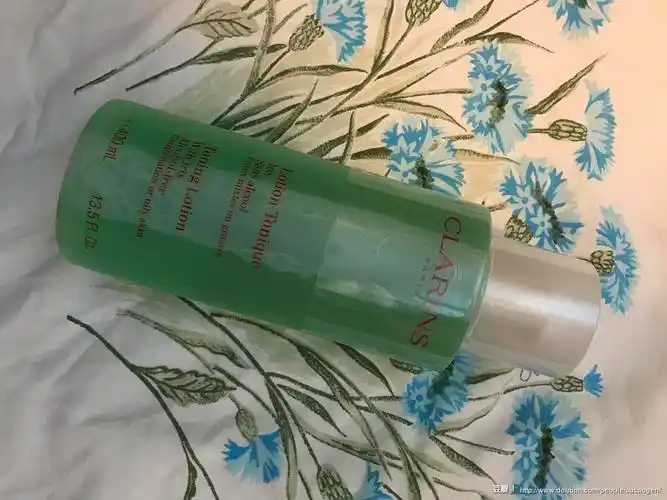 娇韵诗,绿水,toning lotion,400ml,20欧,18m.