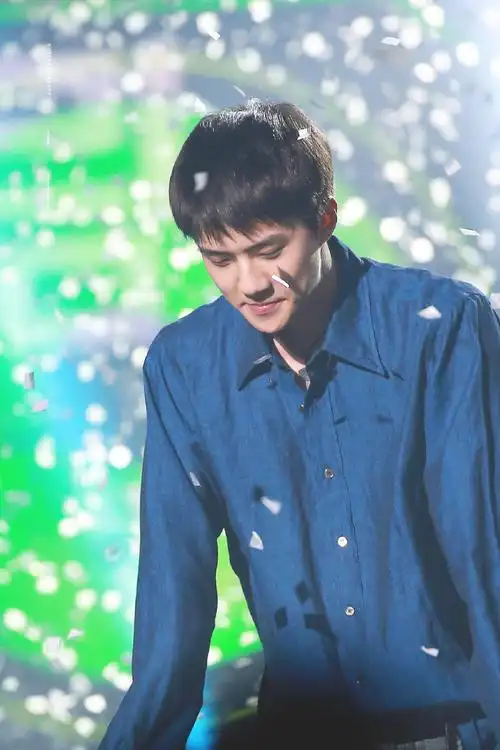 吴世勋##吴世勋宇宙宙草#        乖乖的发型61可爱的月牙笑61笑