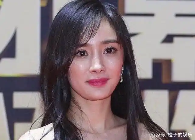 杨幂的脸彻底垮了看完她的状态网友红成这样了还这么拼
