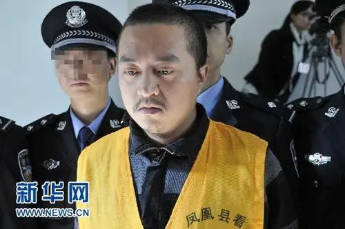 凤凰跳楼案公审 两人被判死缓 凤凰少女跳楼 死缓 跳楼 死缓