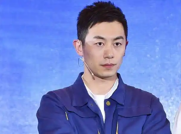 或许有的人是这么做的,但对于朱亚文和沈佳妮来说,就没有这么复杂.