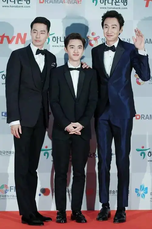 而刘亚仁,张根硕,朴宝剑三人身高分别是:179.