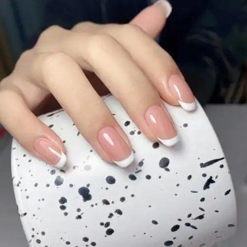 简约法式边美甲