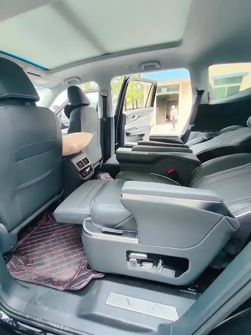 大众途昂改装中排航空座椅案例图