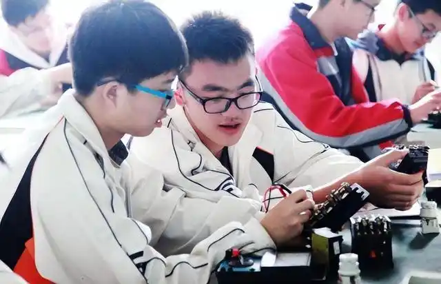 中职生和高中生地位一样,家长没必要担心了,一起来了解一下