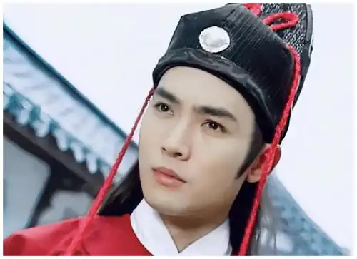 60岁展昭何家劲初代古装男神因包青天一生未婚