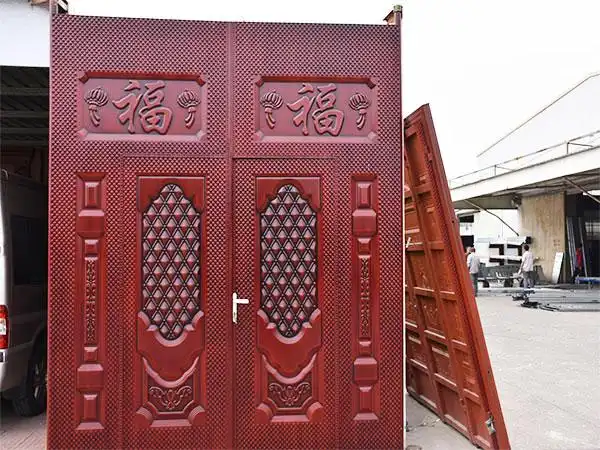 铁门压花_洪玉门业_铁门压花批发