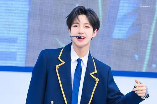 黄仁俊 - 堆糖,美图壁纸兴趣社区