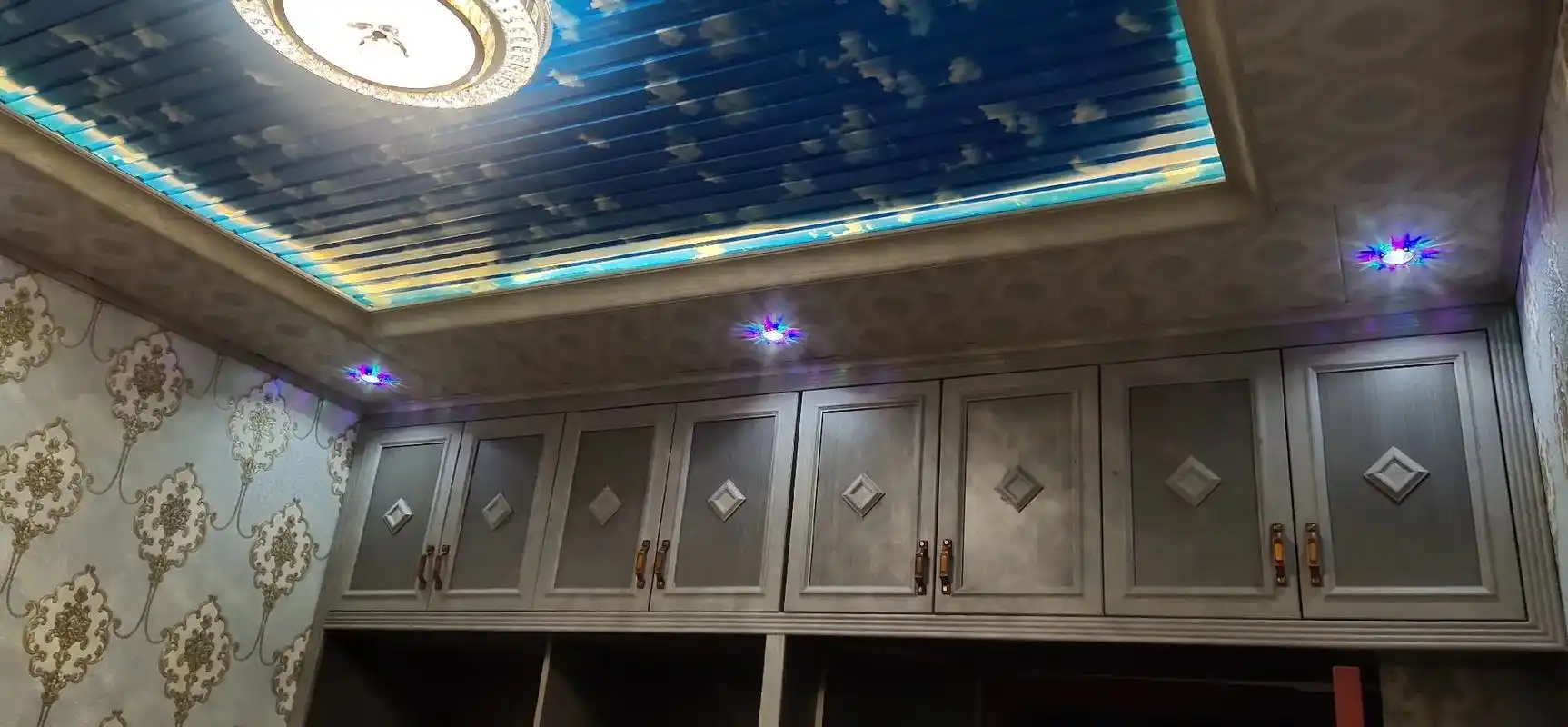 和后 索朗益西:[动画表情] 微信·现在 20:31 27% - 抖音