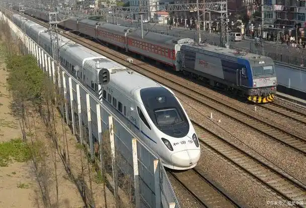 火车k开头的车是快速旅客列车,简称快速列车.