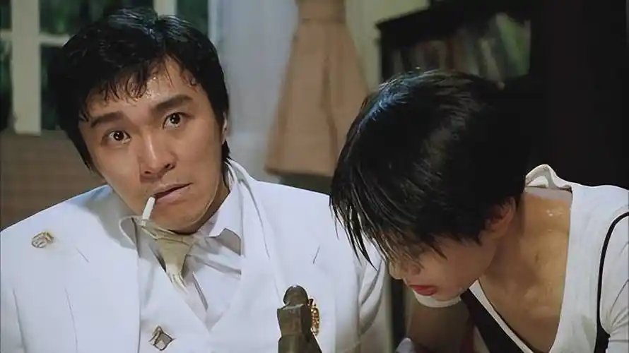 《国产凌凌漆》:无厘头喜剧中的爱情故事,究竟凭何打动人心?