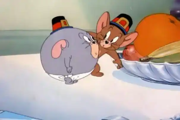 猫和老鼠:小老鼠吃橙子把自己变成了一个球