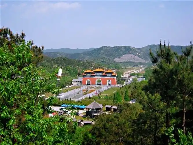 信阳罗山灵山寺