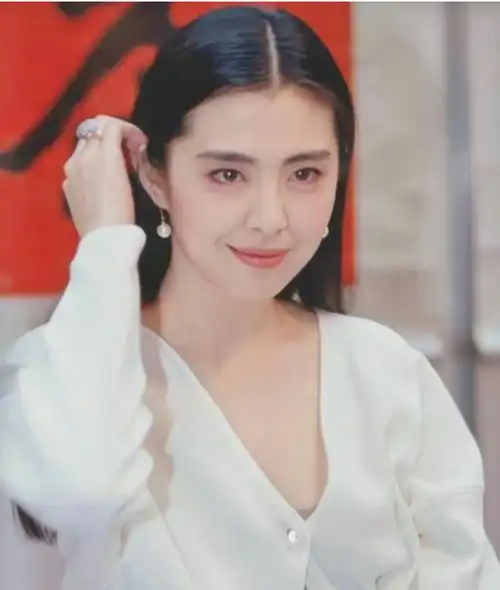 王祖贤,属于长得好看怎么穿都好看的人?