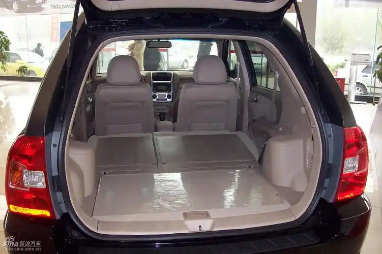 东风悦达起亚狮跑到店实拍图