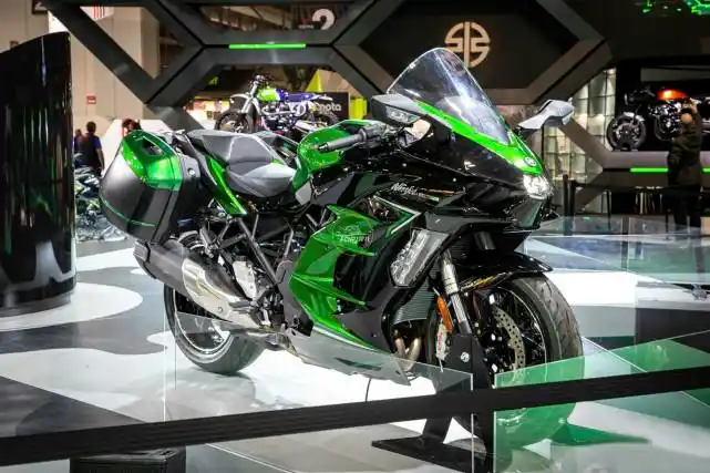 川崎h2 sx se国内上市 售价32.88万 配备前后雷达