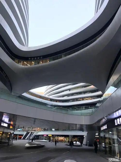 (出租) 银河soho 写字楼底商 10米展示临街门面 旺铺出租