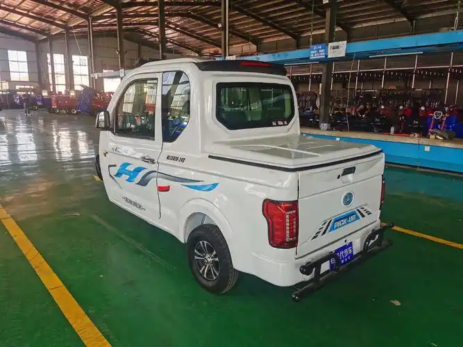 全封闭三轮燃油摩托车载货三轮车可上牌残疾人专用车 200水冷电喷