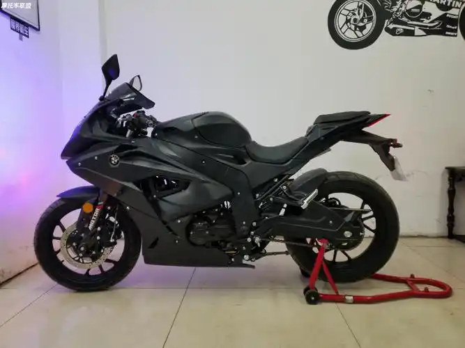 宝雕rr电喷200准新车可上牌