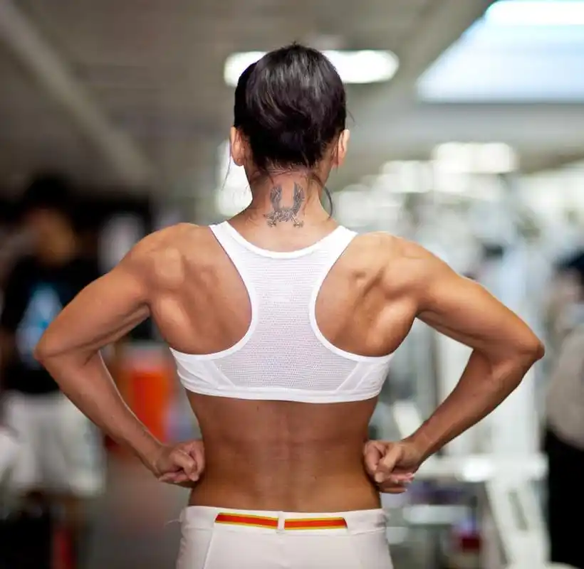 复合性动作效率更好4个动作帮你塑造紧致身材