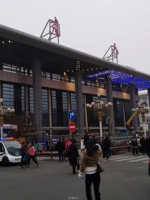 南充站外立面改造基本完工