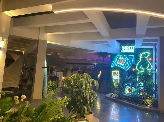 兰州新晋网红顶层酒吧