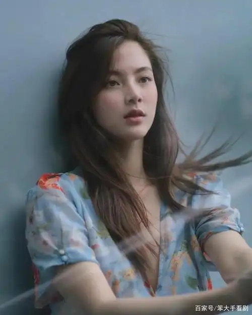 今日是泰国女星小水 平采娜·乐维瑟派布恩的生日,由于她今日有拍摄