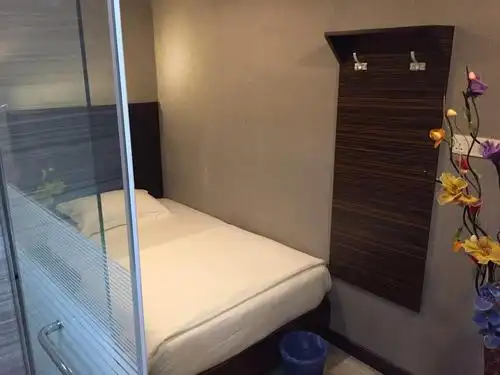 马来旅游港假日宾馆 (fan holiday hotel)