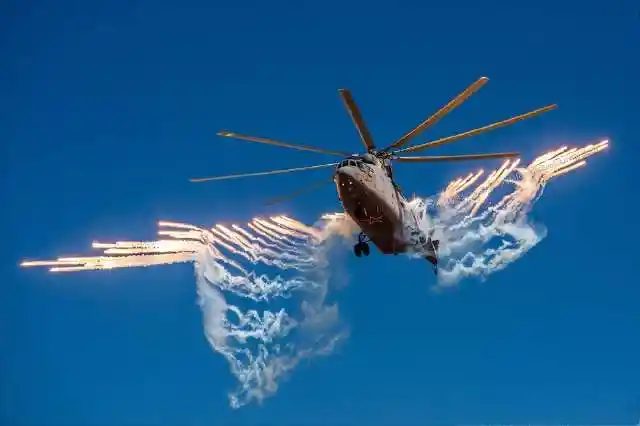 图为米-26武装直升机的终极大招:天使之翼!