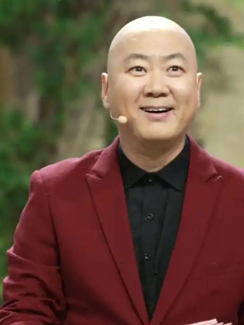 春晚走红的郭冬临,因一句方言引起争议,如今又重回春晚舞台!