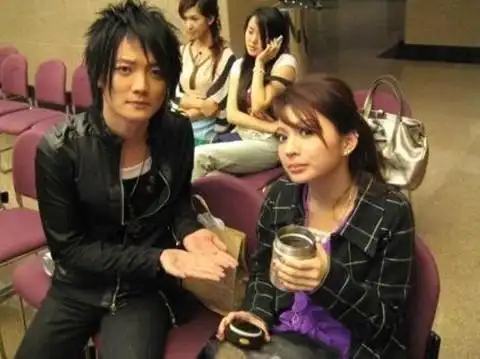 【图】飞儿和阿沁分手原因揭秘 阿沁当爸旧爱飞儿献祝福