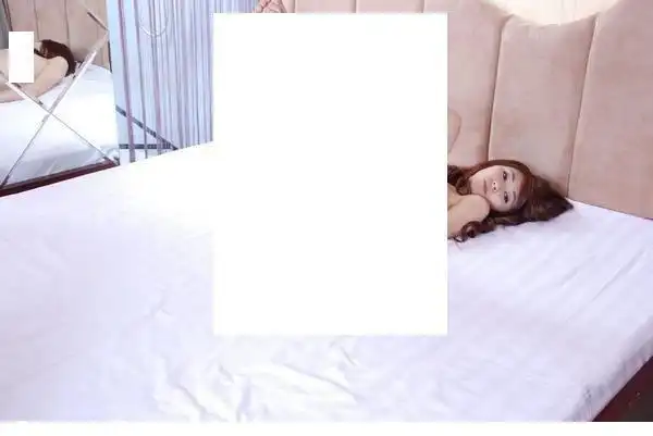 闫凤娇那照是同一个人吗!