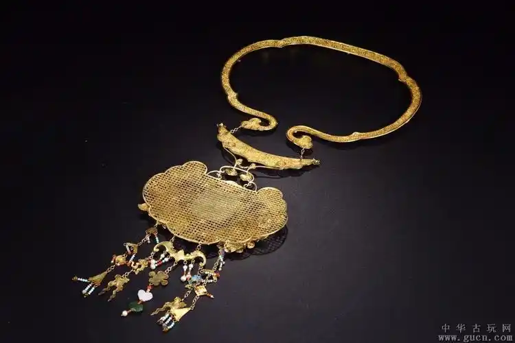 银鎏金累丝点翠花蝶双喜项圈