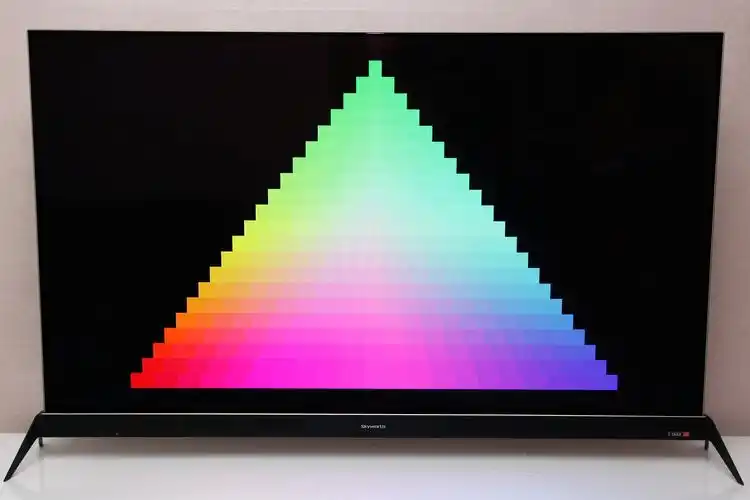 色彩饱和度测试中,创维oled电视s8的颜色温和饱满又不过分浓烈,奴色