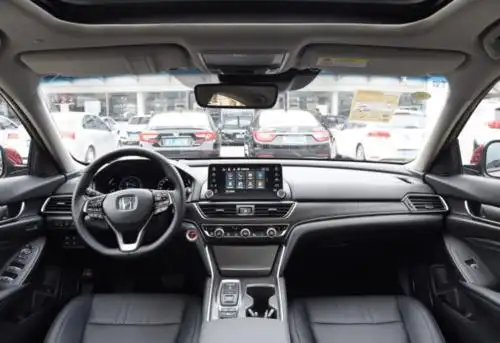 上海车展该看谁?第十代雅阁对比2021款凯美瑞,老对手竞争升级