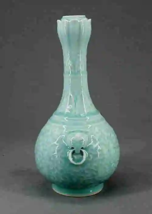 清乾隆天青釉双兽耳瓶