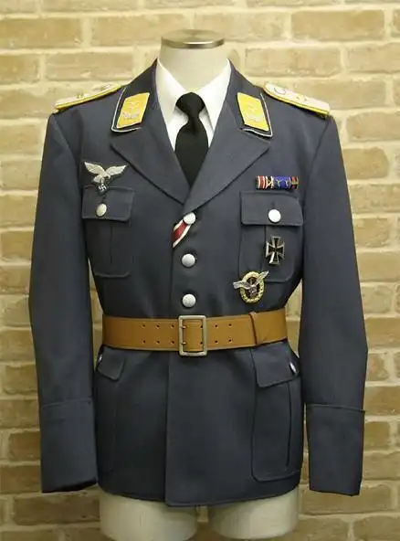 不谈其他,就谈颜值,史上最帅的军服—二战德国军服